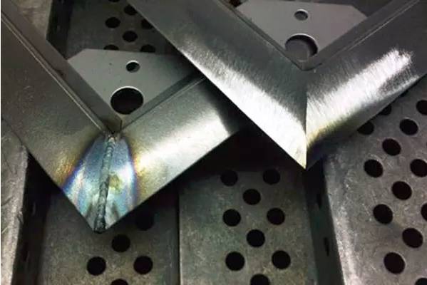 金屬結構件表面處理工藝十四絕招 揭秘產品圖案與紋理的誕生奧秘